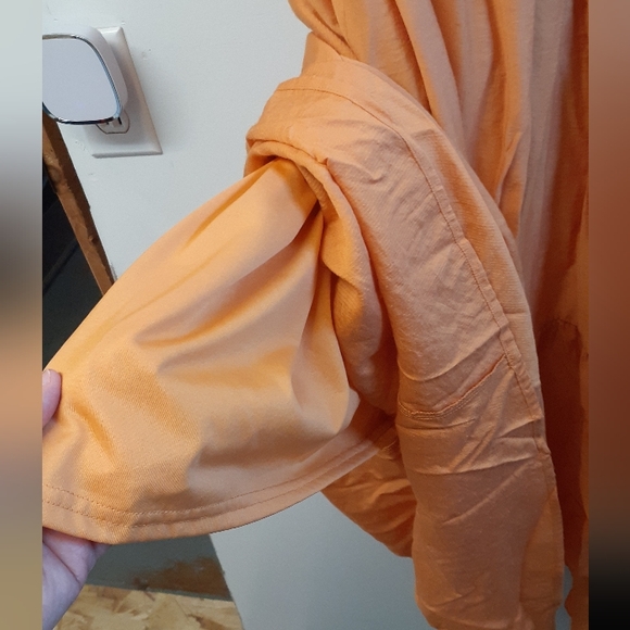 Light orange-coloured sundress - Moon River brand size small - Picture 4 of 6